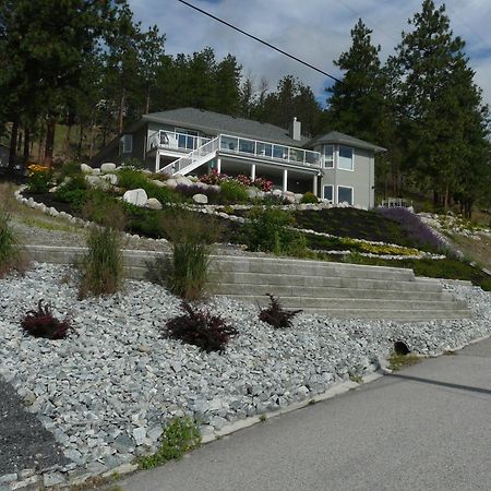 Heartstone B&B Peachland Exterior photo