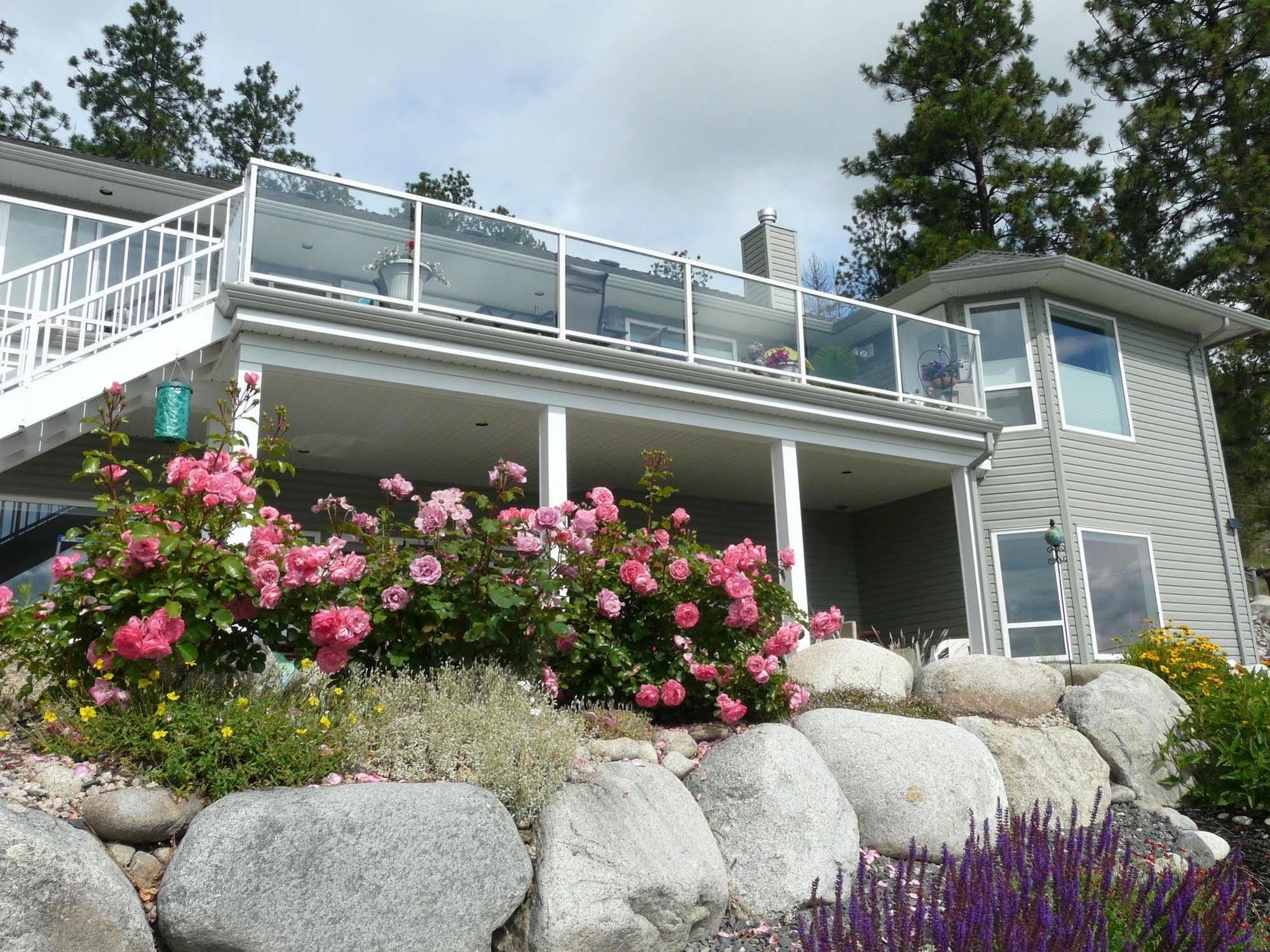 Heartstone B&B Peachland Exterior photo