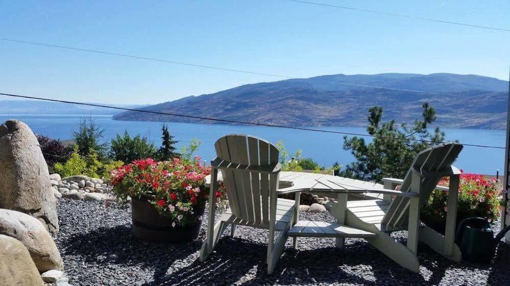 Heartstone B&B Peachland Exterior photo